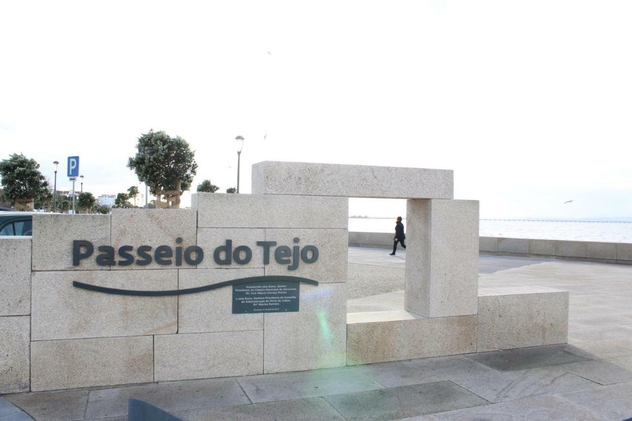 Villa Casa Do Tejo De Alcochete Esterno foto